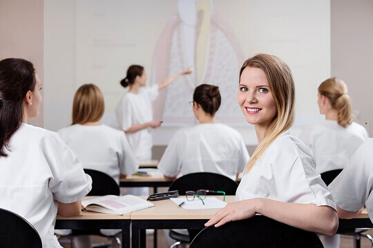 dentalhygiene_schuelerin_Start.jpg 